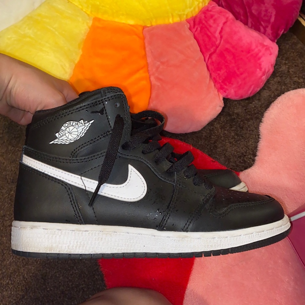 Retro Jordan 1 Ying Yang size 4.5Y
